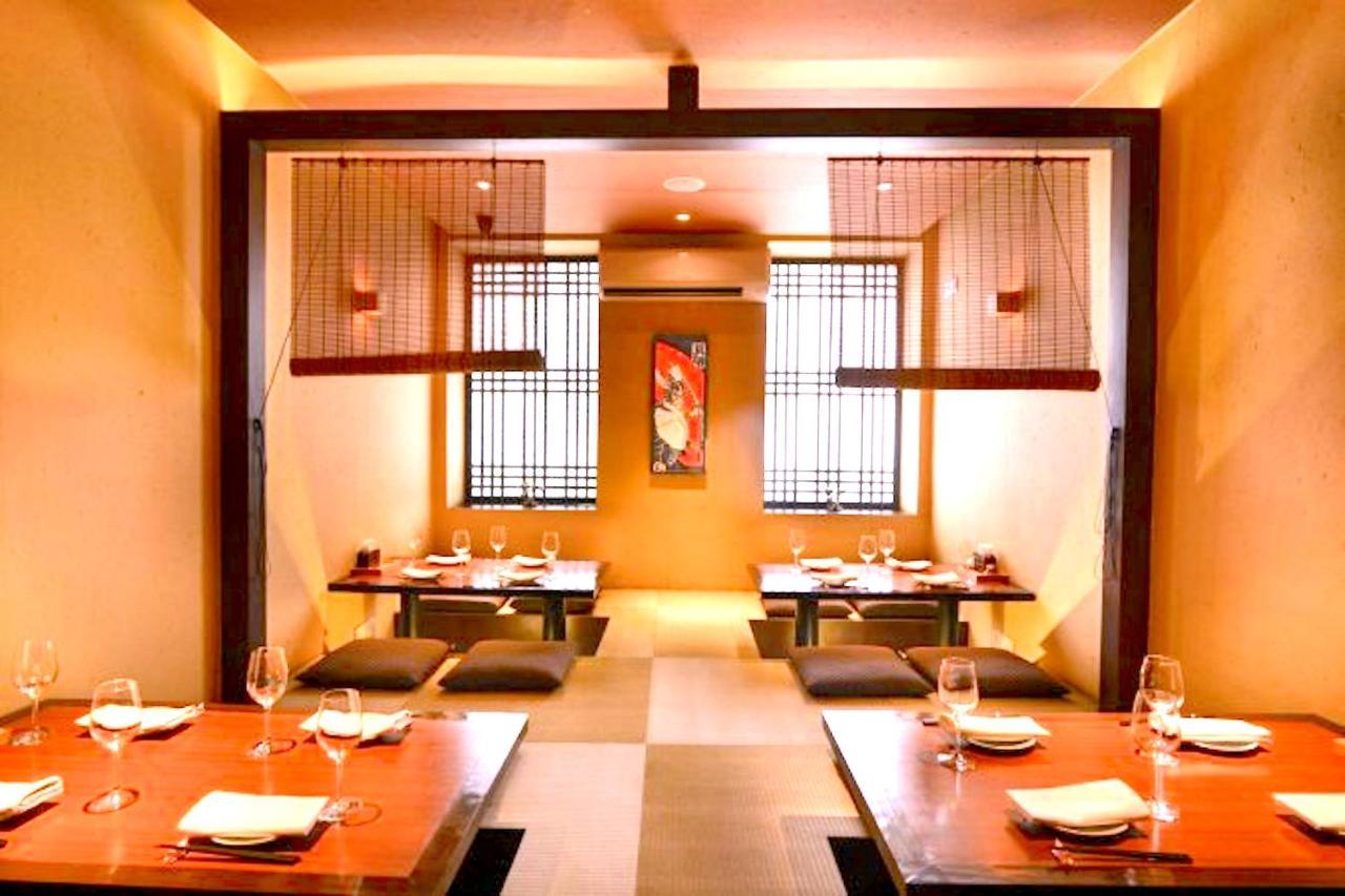 Hotel Milan Deluxe 뉴델리 외부 사진